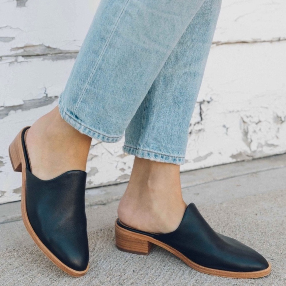 Soludos Venetian Black Leather Mules Size 8